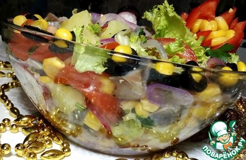 Овощной салат с филе сельди