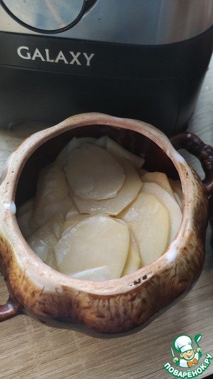 Жаркое в горшочке с пивом