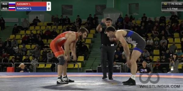 Исраил Касумов - Сослан Рамонов видео запись полуфинальной схватки на МТ в Нефтеюганске, смотреть