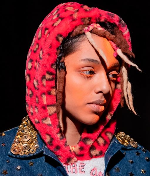 Модные и необычные шляпы и шапочки для женщин