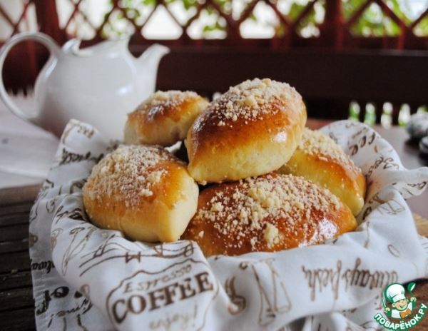 Духовые пирожки с вишней