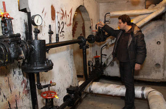 
В России могут ужесточить ответственность за отключение воды и отопления
