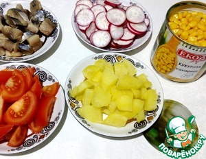 Овощной салат с филе сельди