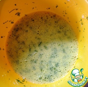 Яичный рулет с селедочной начинкой