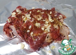 Баранья шея с соусом сальса