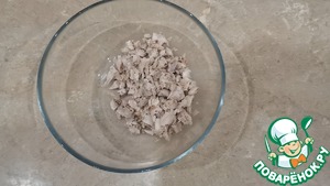 Салат из куриной грудки с грецкими орехами