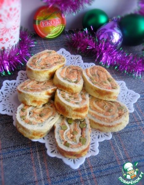 Яичный рулет с селедочной начинкой