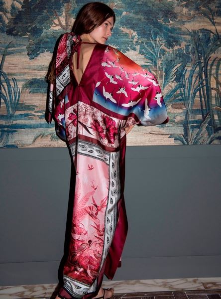 Модная одежда в элегантном будуарном стиле