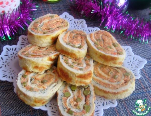 Яичный рулет с селедочной начинкой