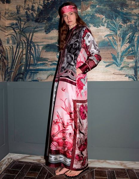 Модная одежда в элегантном будуарном стиле