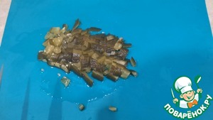 Салат из куриной грудки с грецкими орехами