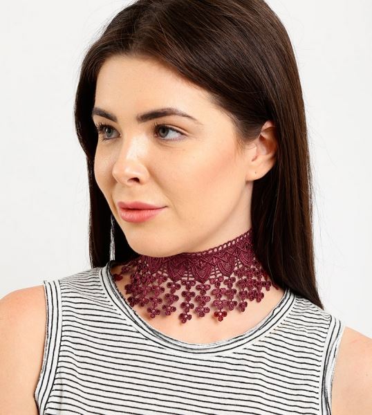 С чем носить кружевной чокер