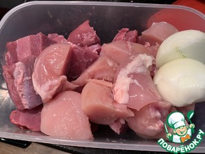 Фрикадельки с клюквенным соусом