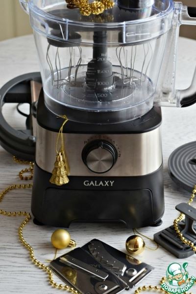 Слоеные пирожные со сметанным кремом