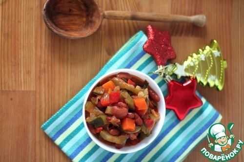 Фасолевый салат с солёным огурцом