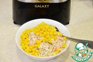 Крабовый салат в лаваше