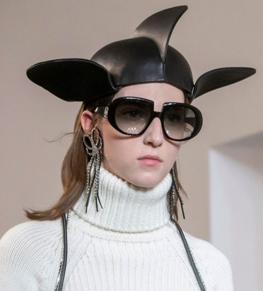 Модные и необычные шляпы и шапочки для женщин