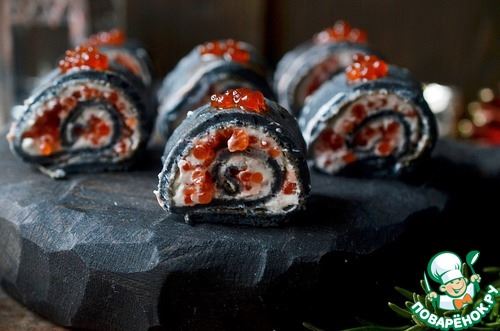 Блинные ролы с сыром и икрой