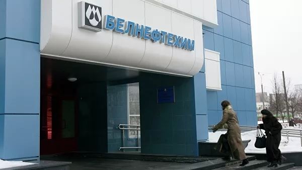 
«Белнефтехим» сообщил о повышении стоимости нефти для белорусских НПЗ
