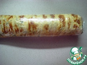 Яичный рулет с селедочной начинкой