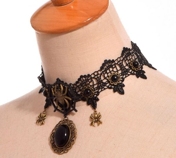 С чем носить кружевной чокер