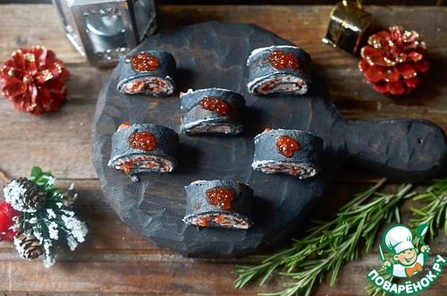 Блинные ролы с сыром и икрой