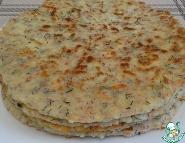 Лепешки с колбасой и сыром