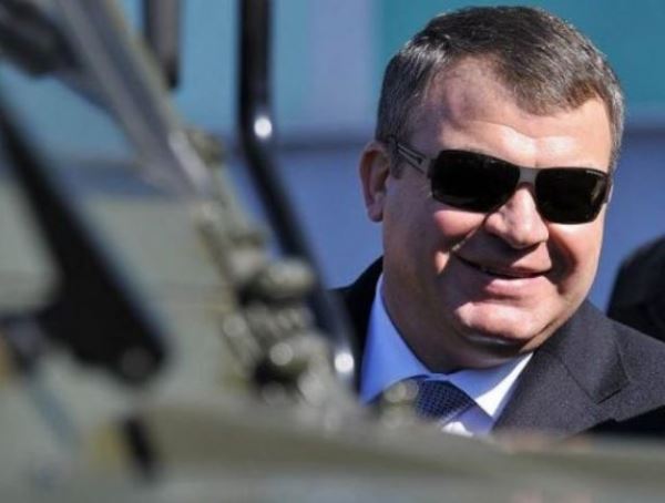 Сердюков вновь стал главой совета директоров ОАК