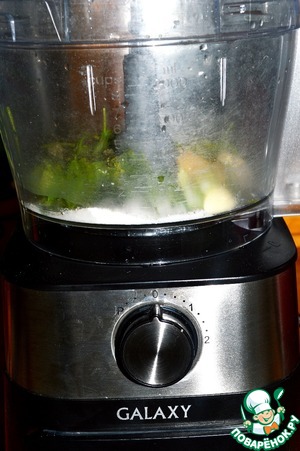 Рулька запеченная в ароматном маринаде