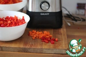 Фасолевый салат с солёным огурцом